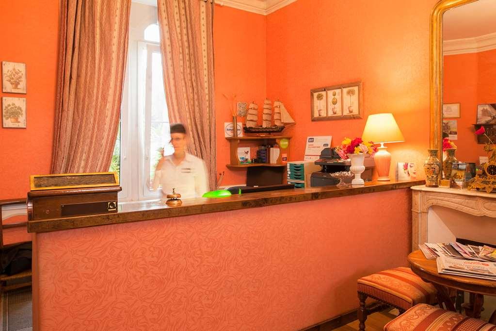 Отель Manoir De La Roche Torin, The Originals Relais Courtils Экстерьер фото